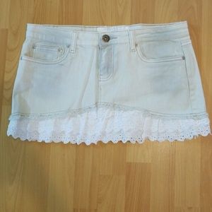 Three layerd ruffled trim skirt